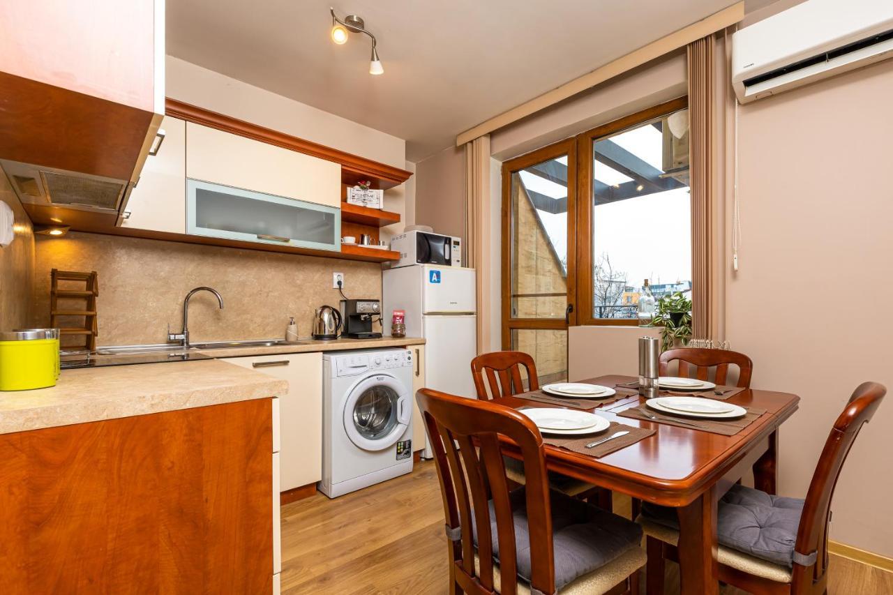 The Walnut 2Bd Apartment Plovdiv Kültér fotó